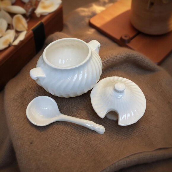 Shell-Inspired White Tureen with Ladle Coastal Grandmother Cottagecore Soup Serv - Picture 2 of 6